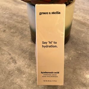 Grace and Stella Say Hi to Hydration Hyaluronic acid